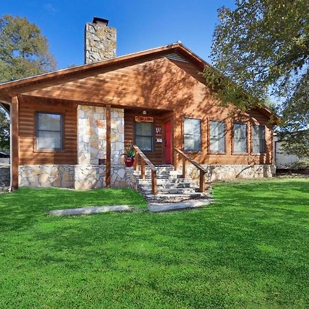 Wimberley Log Cabins Resort And Suites- The Oak Lodge Dış mekan fotoğraf