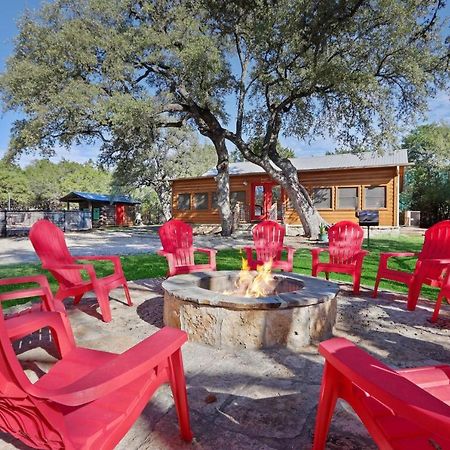 Wimberley Log Cabins Resort And Suites- The Oak Lodge Dış mekan fotoğraf